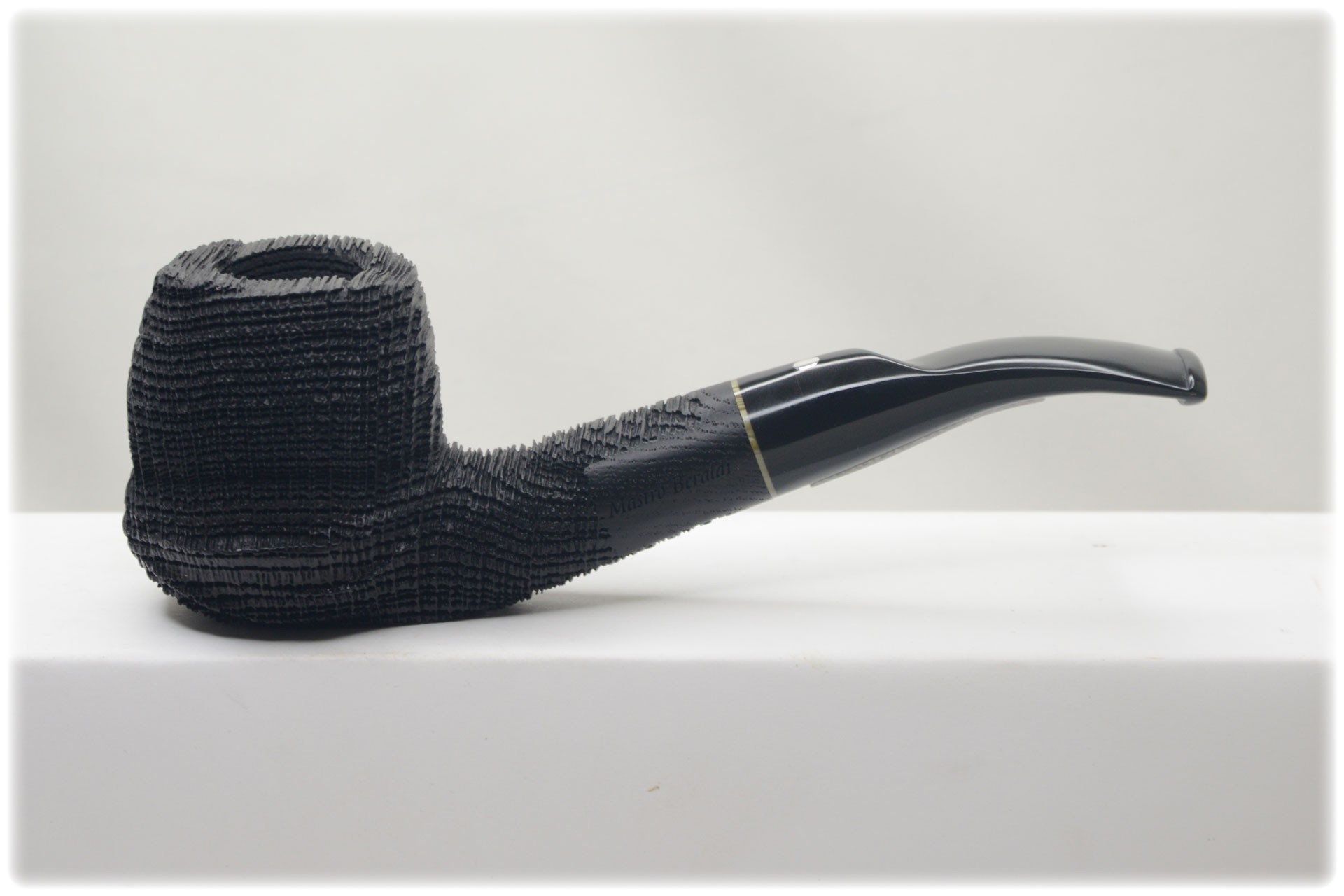 Mastro Beradli Mooreiche Pfeife